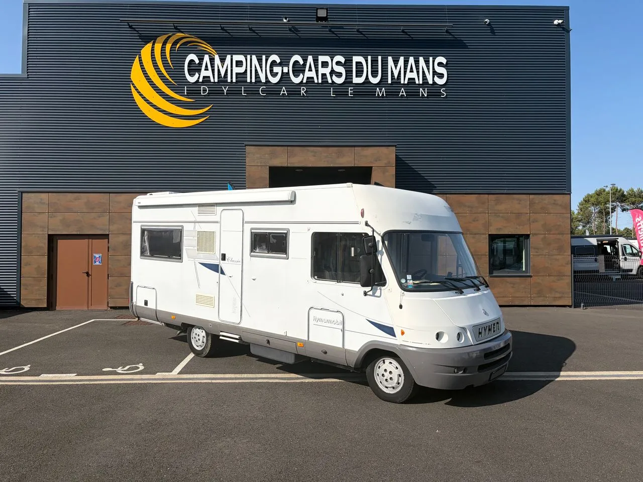 Camping-car occasion – Intégral — Camping-car profilé