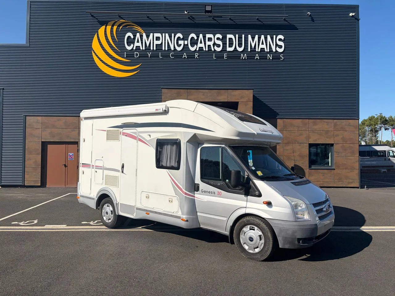Camping-car occasion – Profilé — Camping-car profilé
