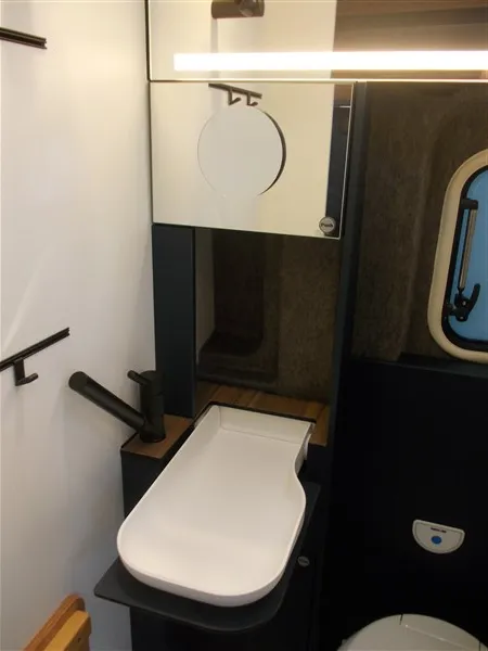 Fourgon aménagé - Hymer car - Eriba car 600 - 2025