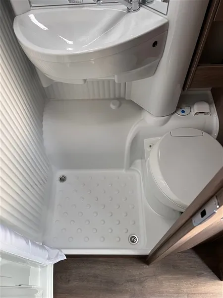 Camping-car - Carado - V 339 - 2025