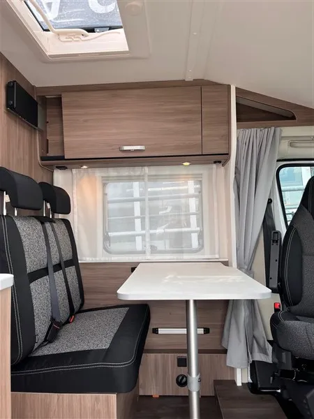 Camping-car - Carado - V 337 - 2025