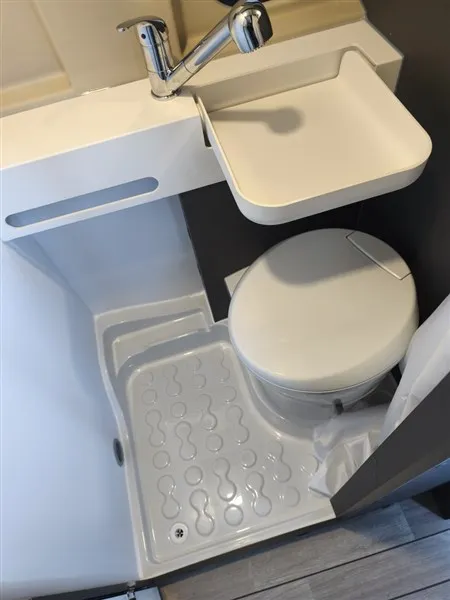 Fourgon aménagé - Mc Louis - Menfys 1 - 2026