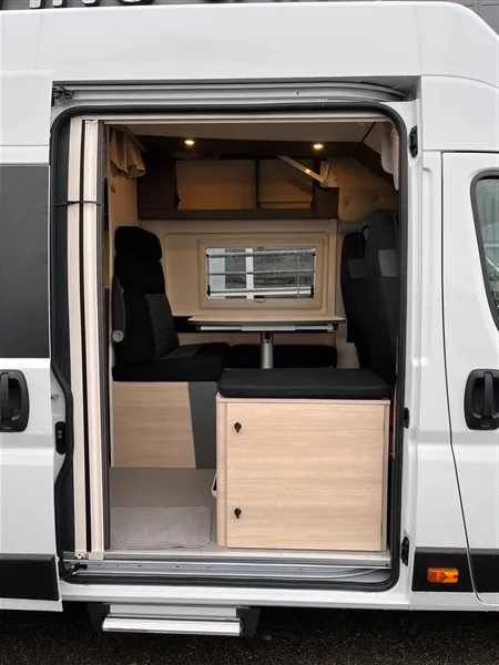 Fourgon aménagé - Dreamer - Camper five - 2026