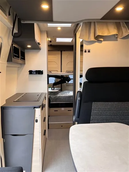 Fourgon aménagé - Dreamer - Camper five - 2026
