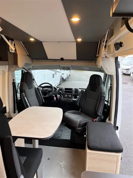 Fourgon aménagé - Dreamer - Camper five - 2026