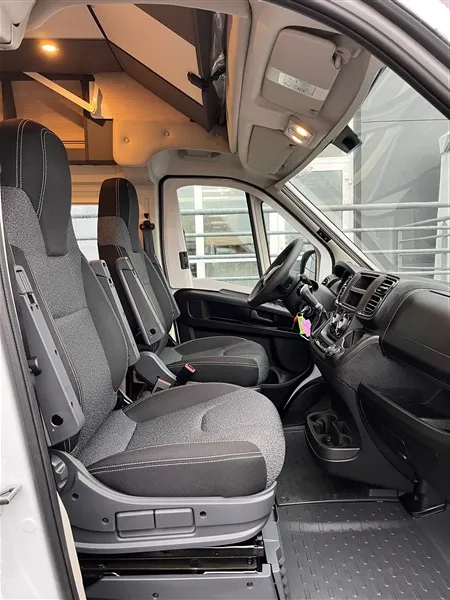 Fourgon aménagé - Dreamer - Camper five - 2026