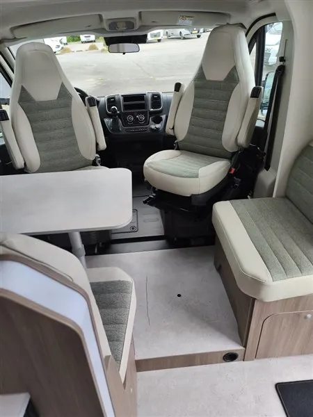 Camping-car - Carado - T 328 pro + 20 ans - 2027