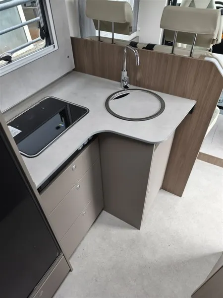 Camping-car - Carado - T 328 pro + 20 ans - 2027