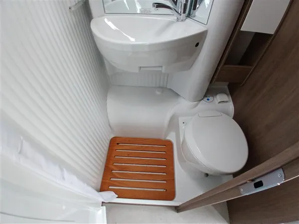 Camping-car - Carado - V 337 PRO + 20 ANS - 2027