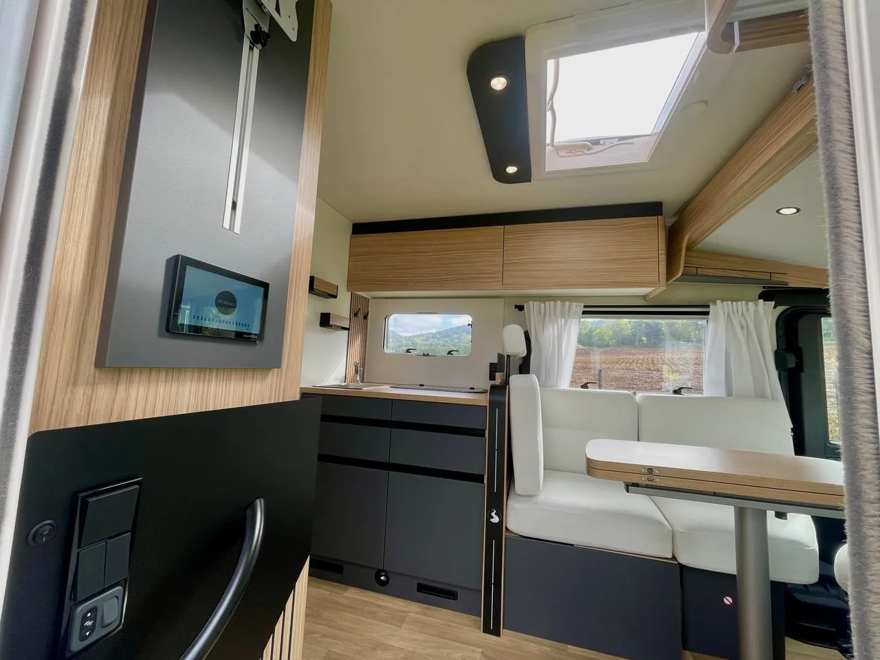 Camping-car - Bavaria - I 740 FGJ NOMADE - 2025