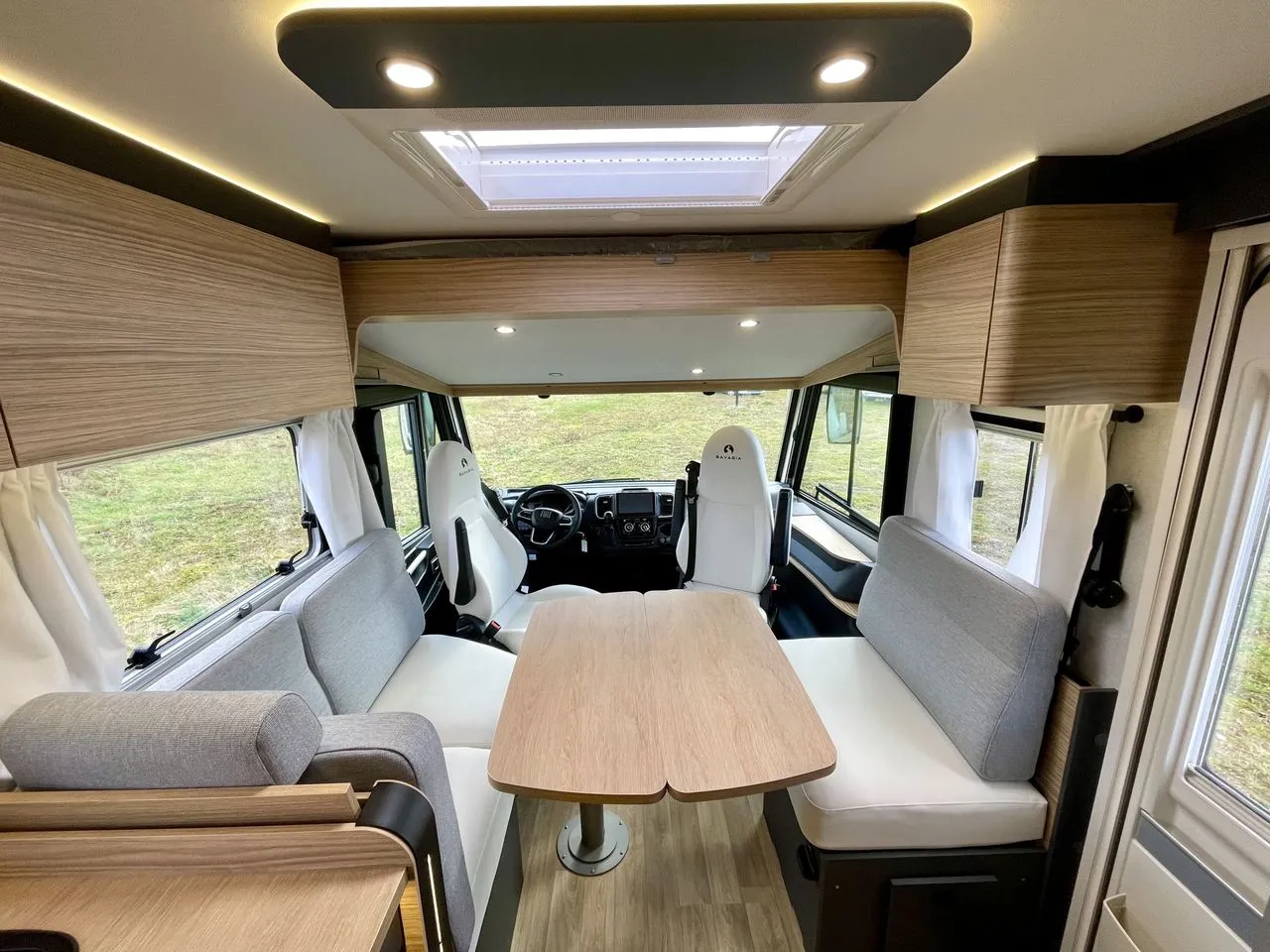 Camping-car - Bavaria - I 740 FGJ NOMADE - 2026