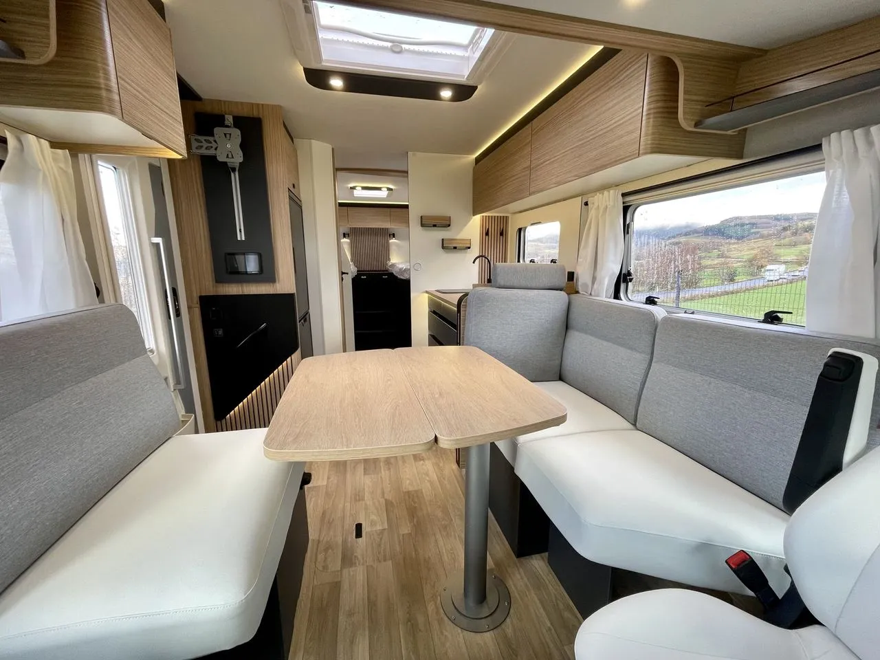 Camping-car - Bavaria - I 740 FGJ NOMADE - 2026