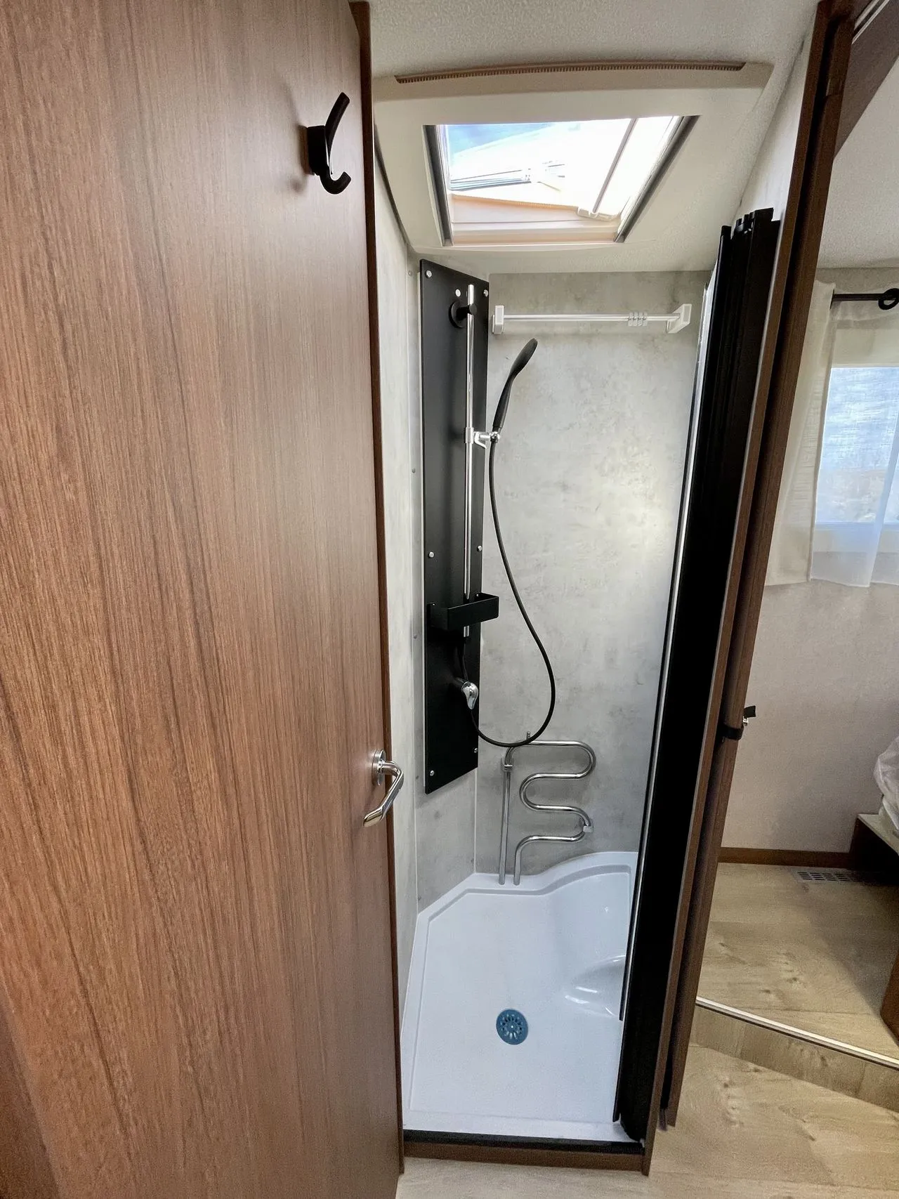 Camping-car - Fleurette - DISCOVER 75 LMF WELLNESS - 2026