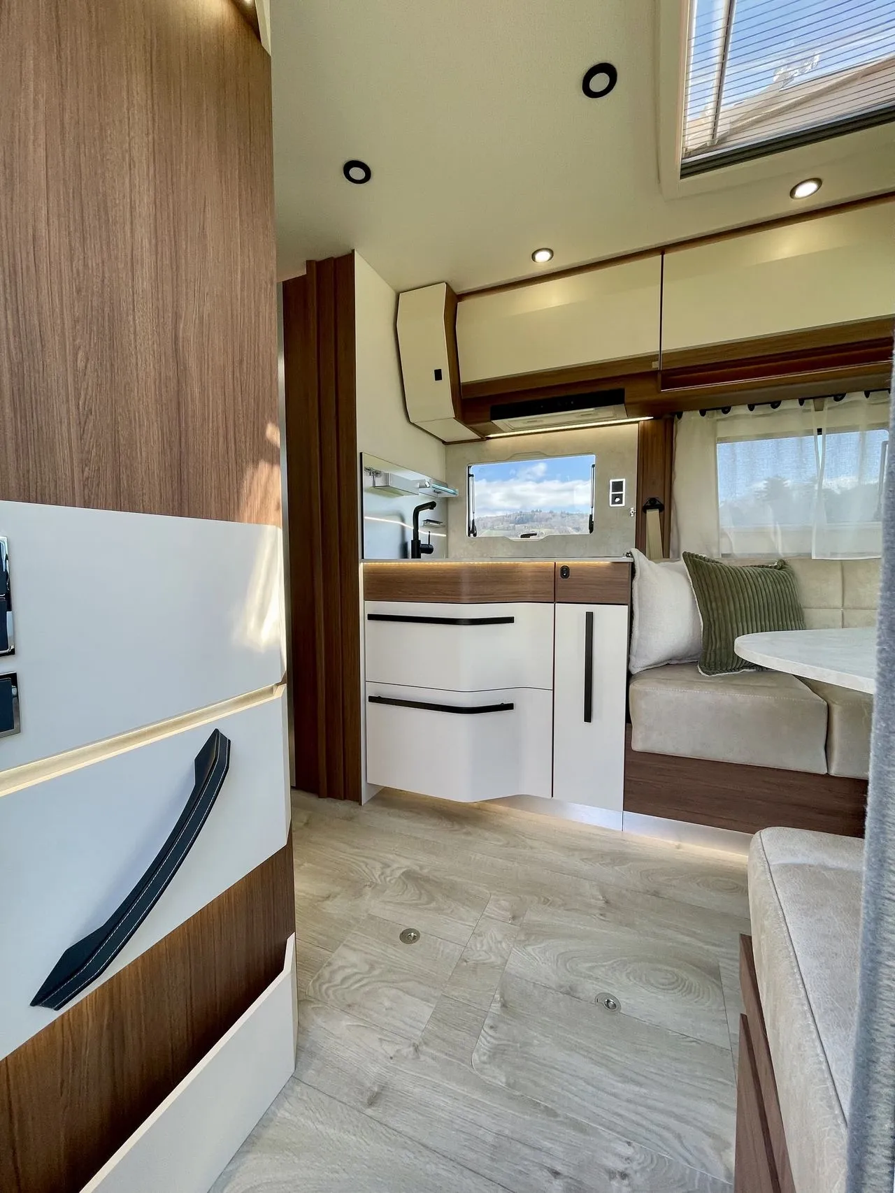 Camping-car - Fleurette - DISCOVER 75 LMF WELLNESS - 2026