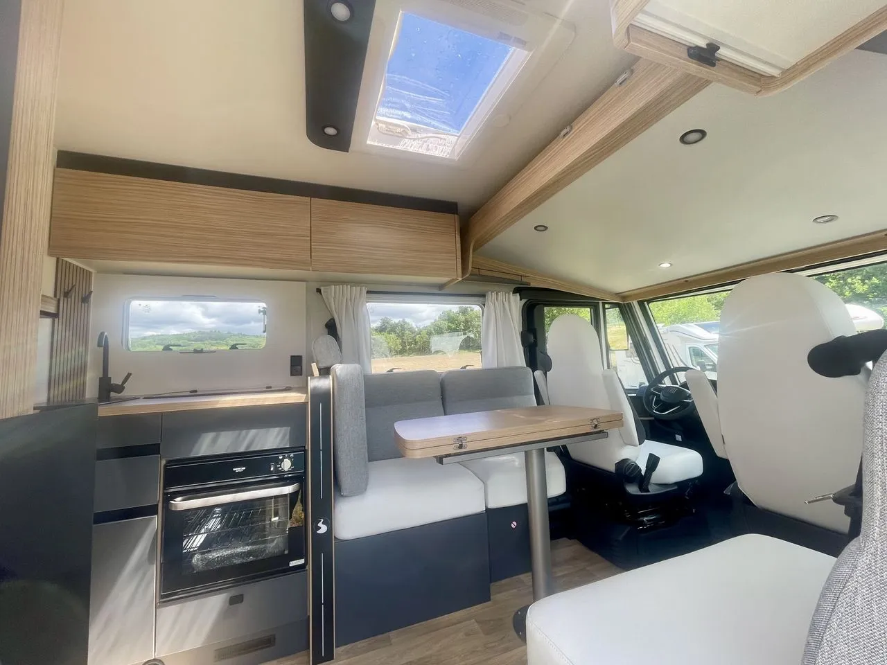 Camping-car - Bavaria - I 741 FGJ UNIK - 2026