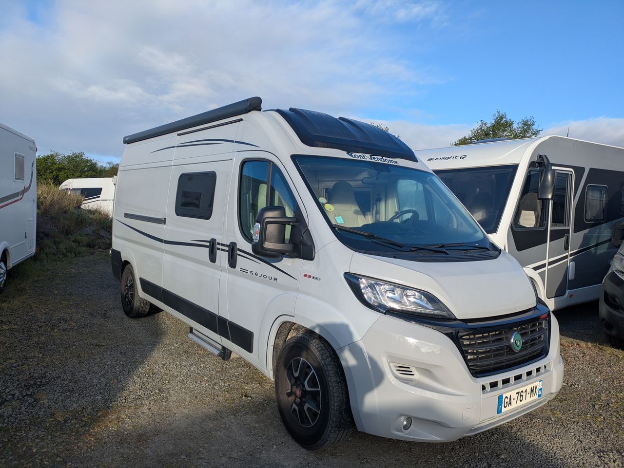 Camping-car FONT VENDOME SEJOUR LEADER CAMP