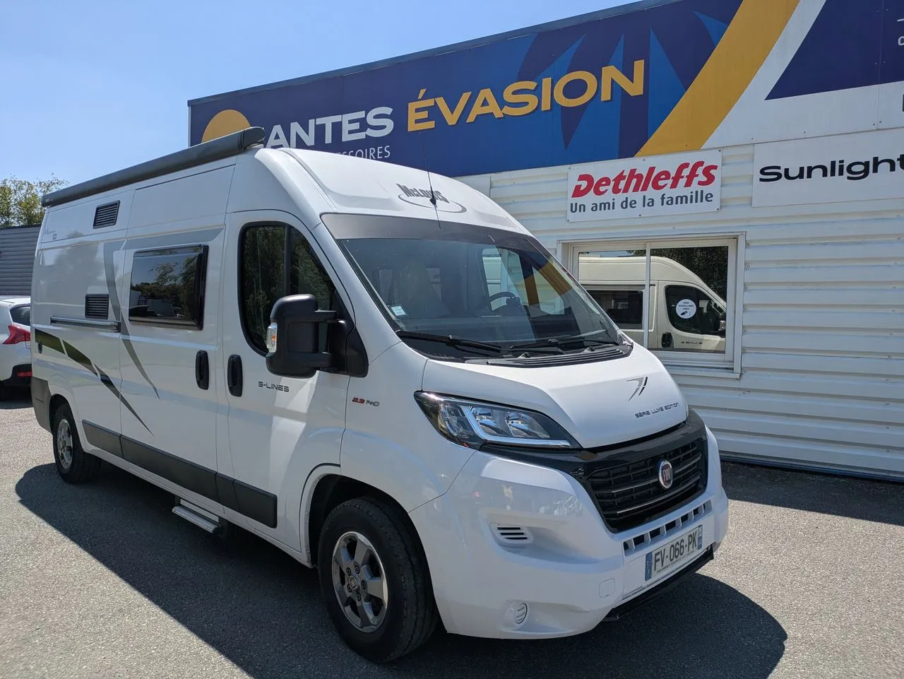 MENFYS VAN LUXE EDITION