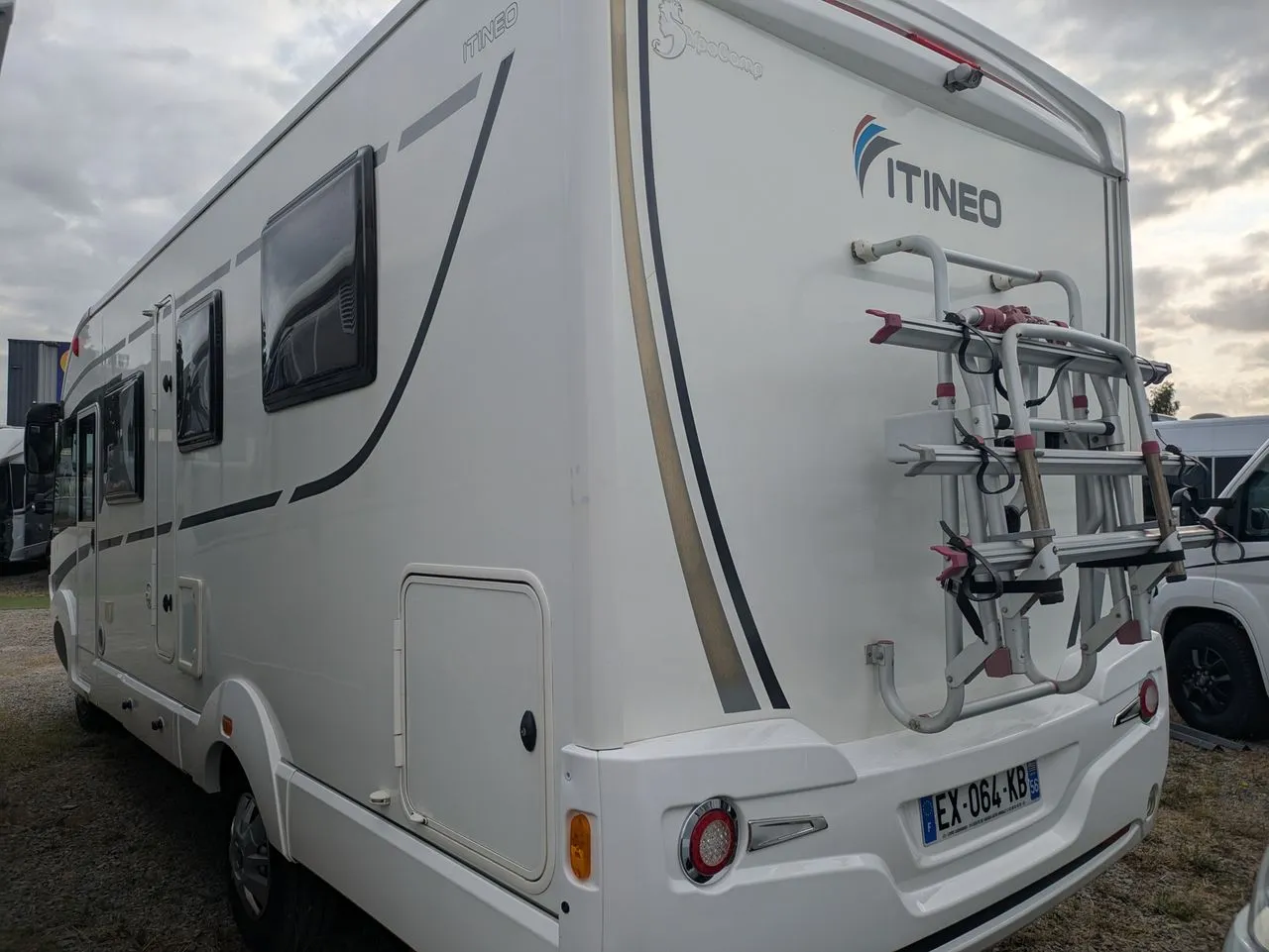 MB700