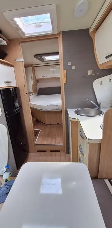 Nevis 300 S 372G
