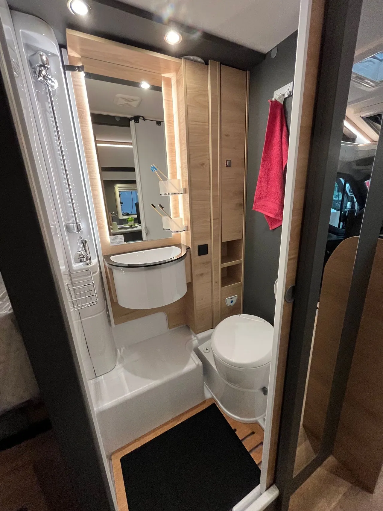 Camping-car - Dethleffs - Globebus Go T45