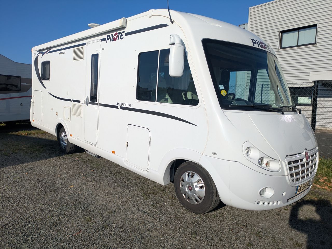 Camping-car PILOTE G740