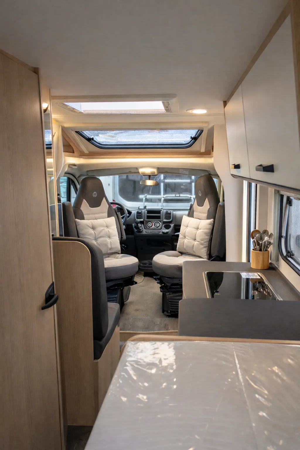 Camping-car - Sunlight - V66 - 2026