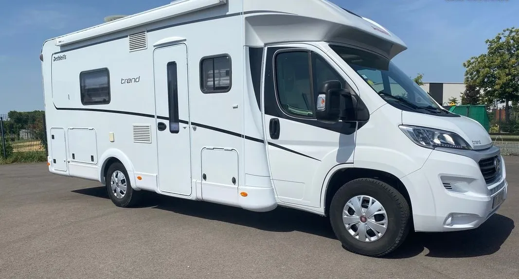 Camping-car occasion – Profilé — Camping-car profilé