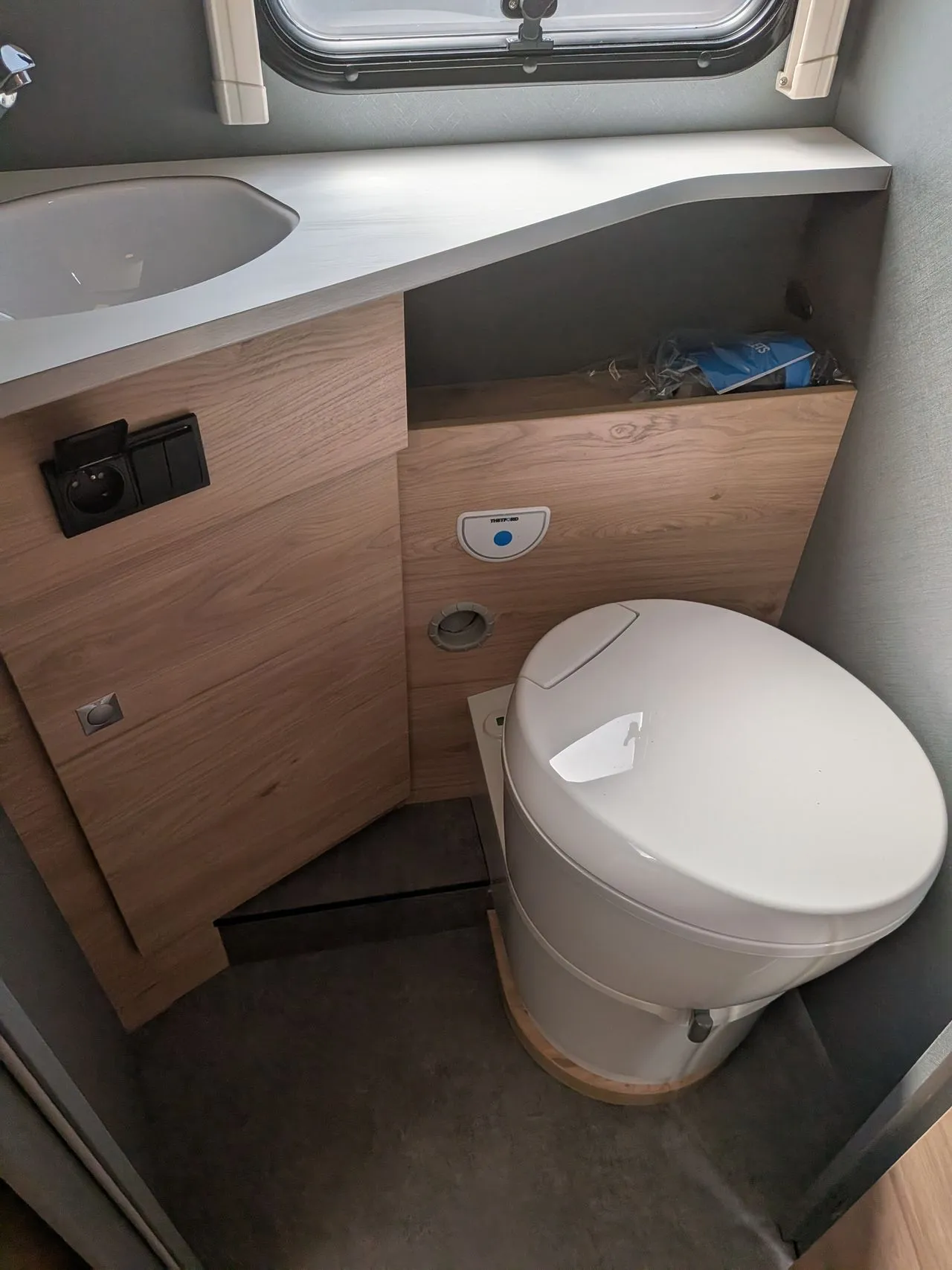 Camping-car - Dethleffs - T 7052 EBL - 2026