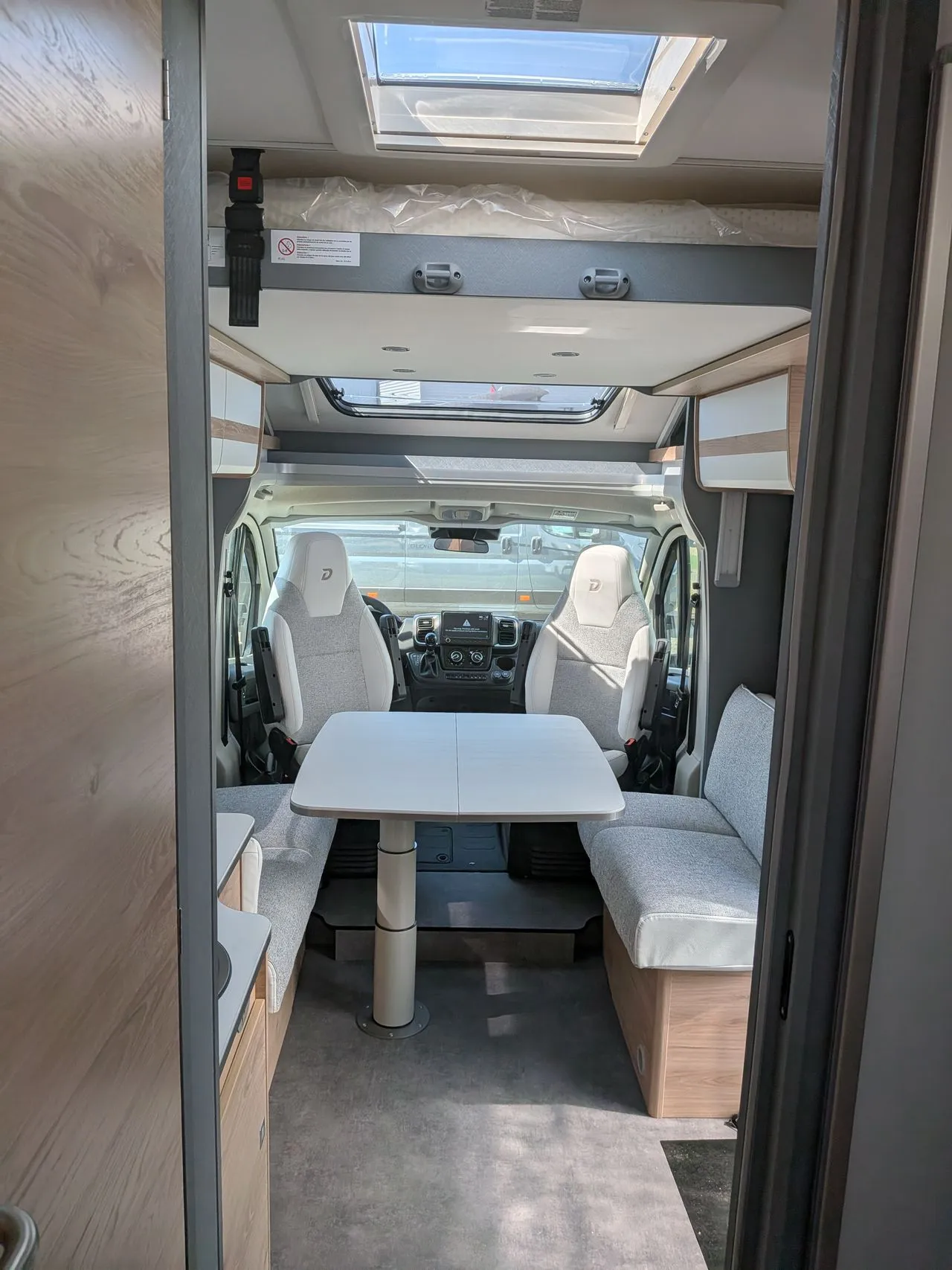 Camping-car - Dethleffs - T 7052 EBL - 2026