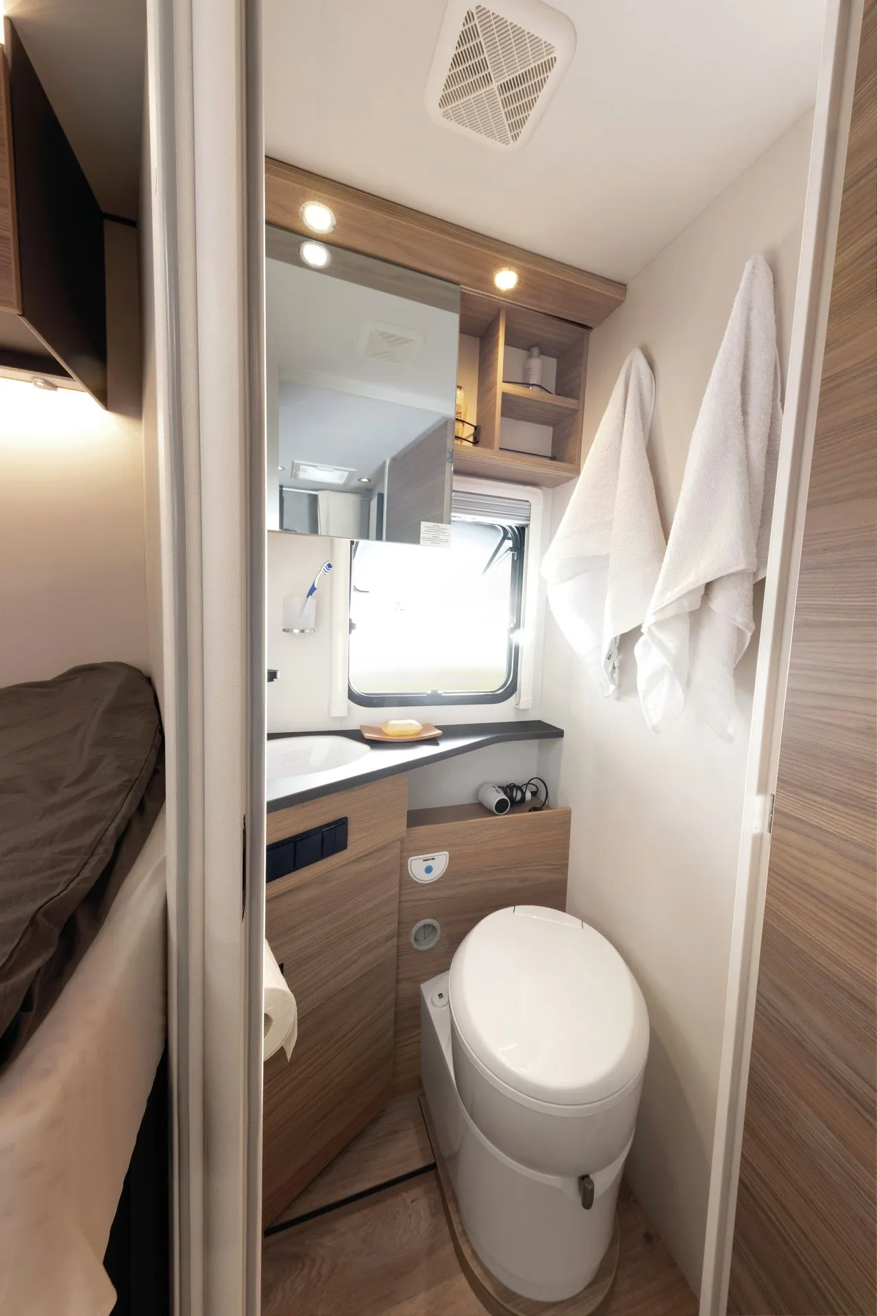 Camping-car - Dethleffs - Dethleffs Trend Active plus T7057DBL - 2027