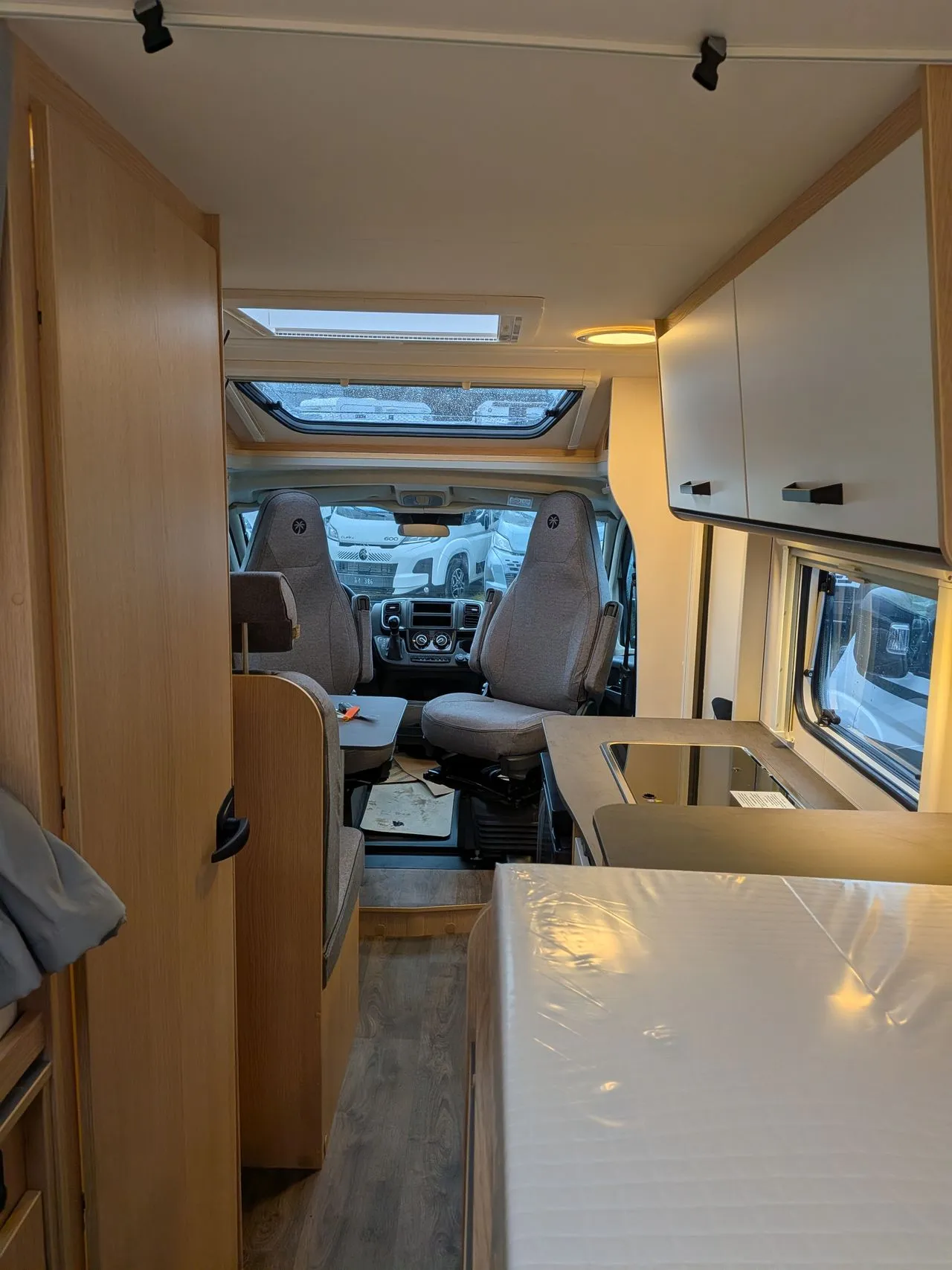 Camping-car - Sunlight - v66 - 2027