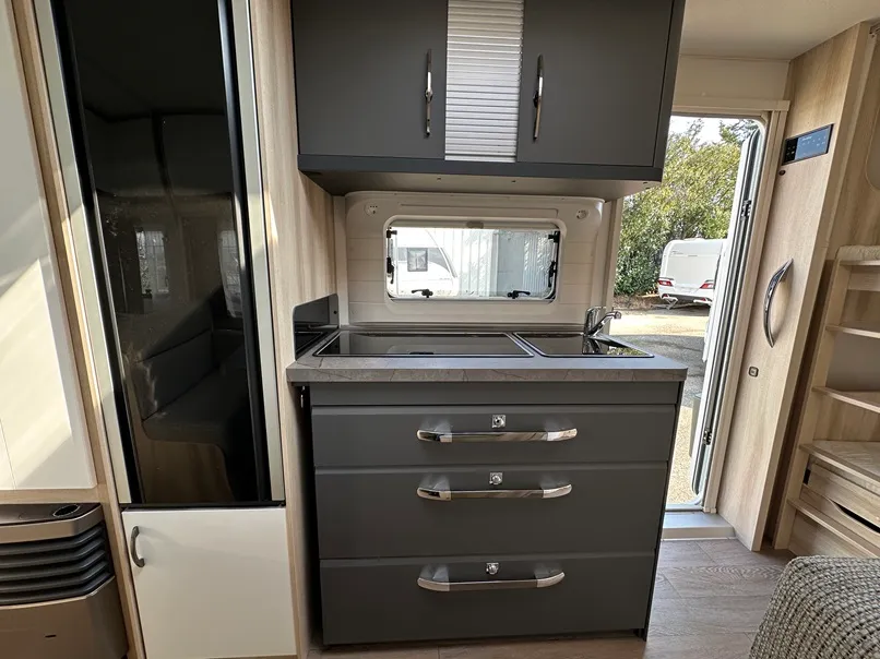 Caravane - Hobby - 490 KMF DE LUXE - 2025