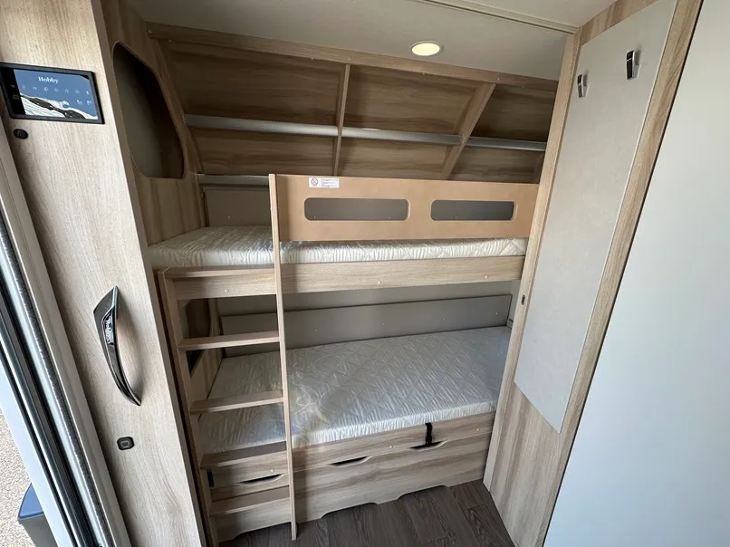 Caravane - Hobby - 490 KMF DE LUXE - 2025