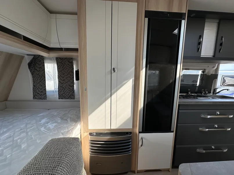 Caravane - Hobby - 490 KMF DE LUXE - 2025