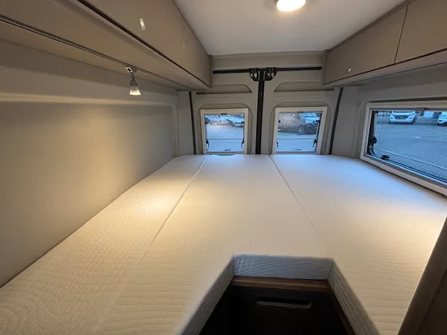 Fourgon aménagé - Carado - CV640 TOIT RELEVABLE - 2024