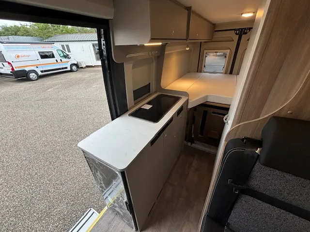 Fourgon aménagé - Carado - CV640 TOIT RELEVABLE - 2024