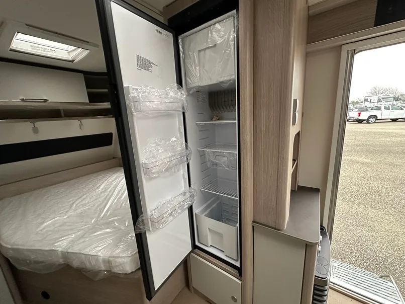 Caravane - Burstner - PREMIO 455 TS BRAVA BLACK FOREST - 2025