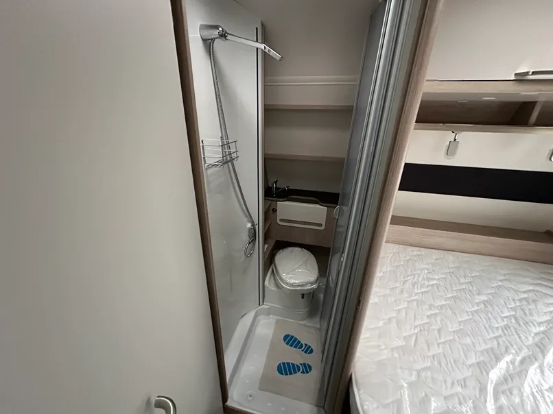 Caravane - Burstner - PREMIO 455 TS BRAVA BLACK FOREST - 2025