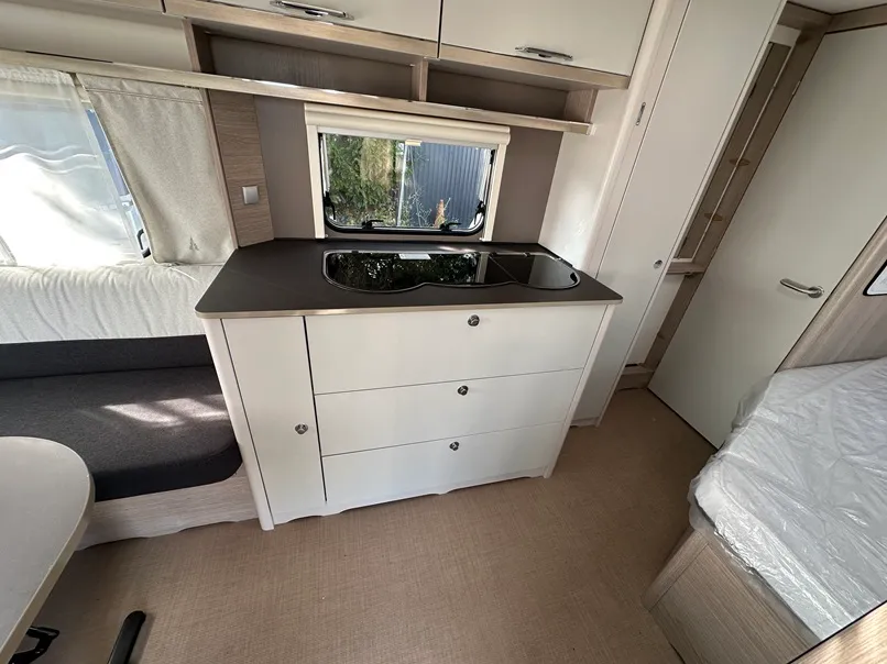 Caravane - Burstner - PREMIO 455 TS BRAVA BLACK FOREST - 2025