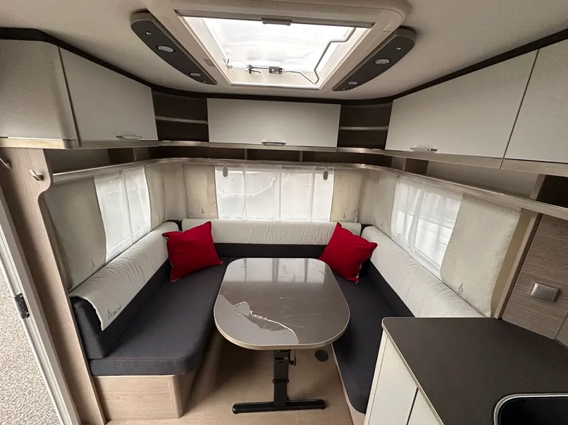Caravane - Burstner - PREMIO 455 TS BRAVA BLACK FOREST - 2025