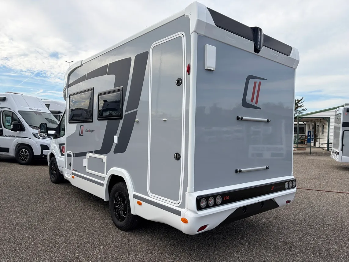 Camping-car - Challenger - 250 GRAPHITE EDITION - 2026