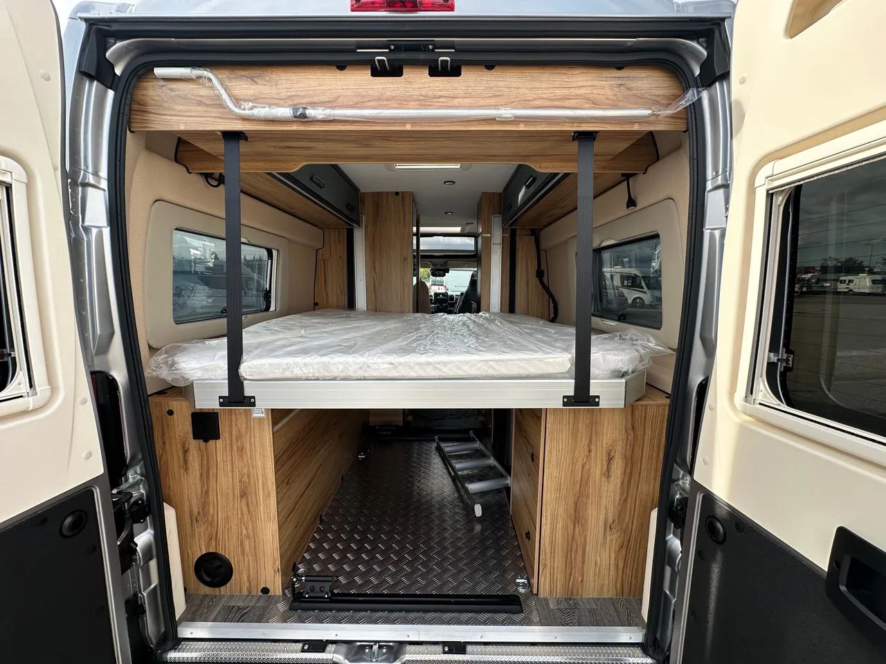 Fourgon aménagé - Font Vendôme - DUO VAN GARAGE ELEGANCE - 2026