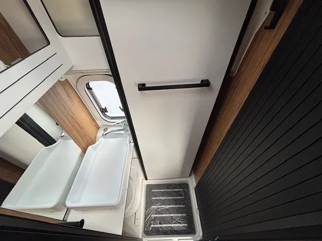 Fourgon aménagé - Font Vendôme - LEADERCAMP DUO ELEGANCE - 2026