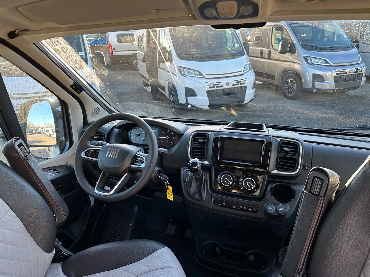 Fourgon aménagé - Weinsberg - CARABUS 630 MEG EDITION FIRE - OUTLAW - 2026