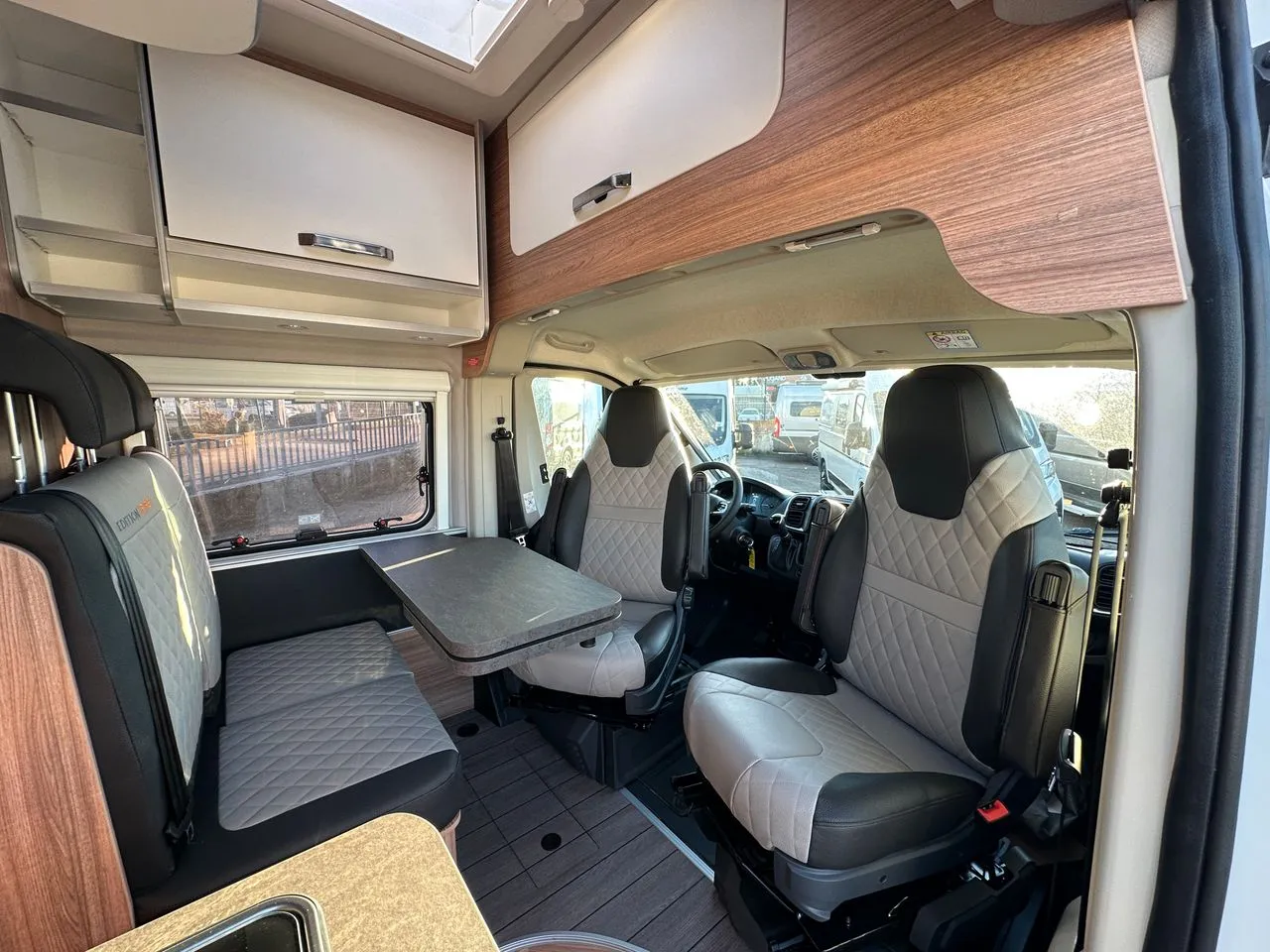 Fourgon aménagé - Weinsberg - CARABUS 630 MEG EDITION FIRE - OUTLAW - 2026