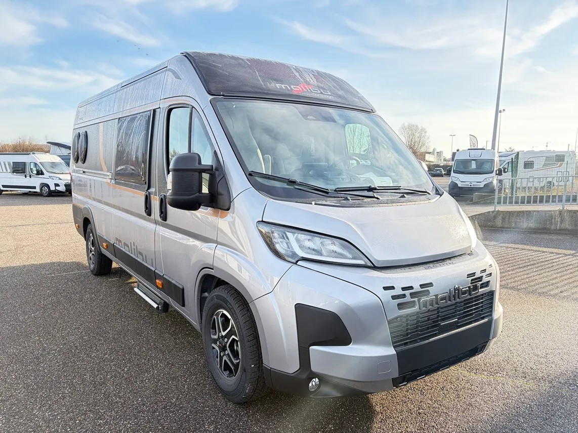 VAN FIRST CLASS GT SKYVIEW 640 LE RB