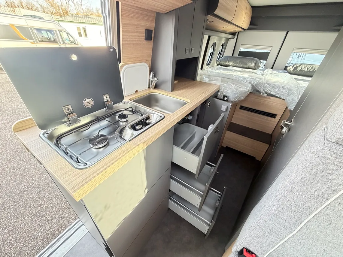Fourgon aménagé - Malibu - VAN FIRST CLASS GT SKYVIEW 640 LE RB - 2026