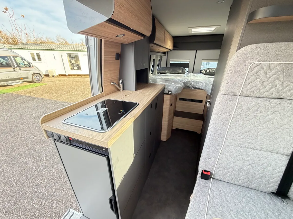 Fourgon aménagé - Malibu - VAN FIRST CLASS GT SKYVIEW 640 LE RB - 2026