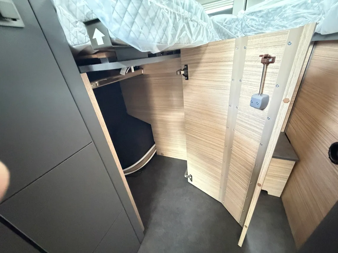 Fourgon aménagé - Malibu - VAN FIRST CLASS GT SKYVIEW 640 LE RB - 2026