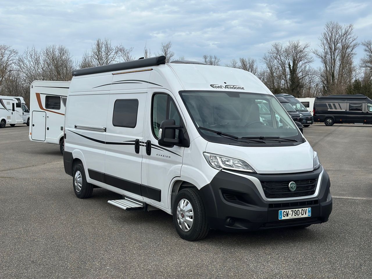 Camping-car FONT VENDOME LEADERVAN DUOVAN